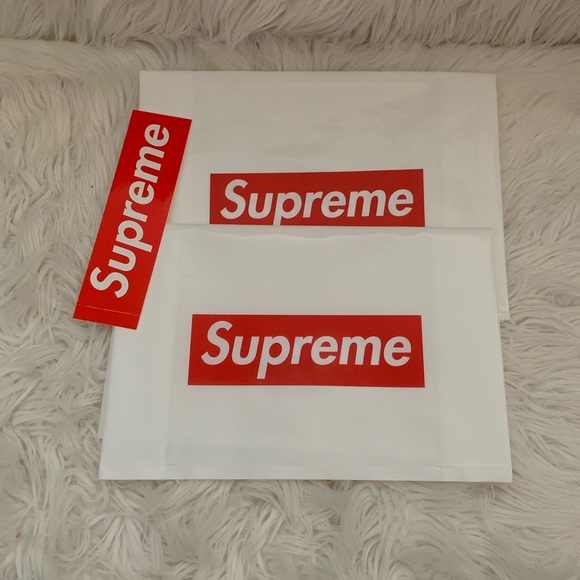 SUPREME bag and sticker - Picture 2 of 2